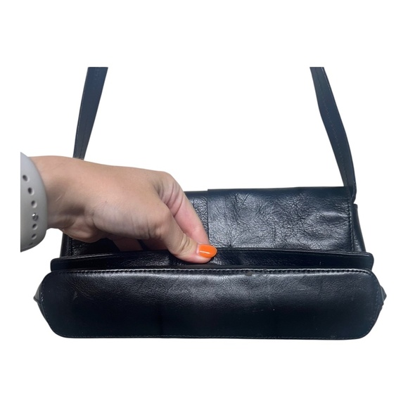 Guess Y2K Black Leather Shoulder Bag - Picture 2 of 5